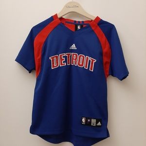 adidas Youth Size M Detroit Pistons Shirt